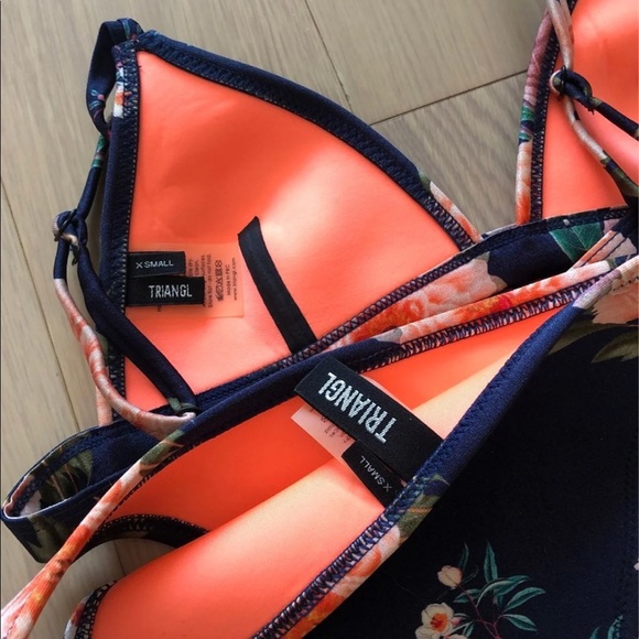 Triangl Delilah Nero XS Bikini Set - Picture 7 of 7